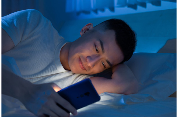 男性が「思わずデレちゃう」休みの日に届くと嬉しい「ひとこと」LINEとは【GWベストセレクション】