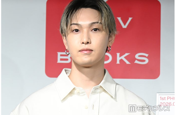 1st写真集「LIVING FOR」刊行イベントに登壇した堀夏喜（C）モデルプレス
