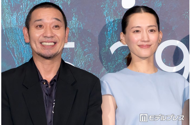 映画「箱の中の羊」完成披露試写会に出席した大悟、綾瀬はるか（C）モデルプレス