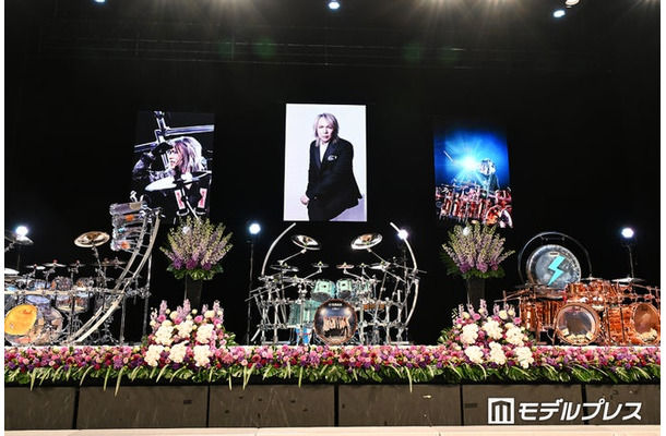LUNA SEA真矢さん「お別れの会」祭壇(C)モデルプレス