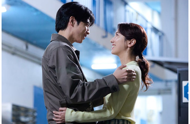 志尊淳、仁村紗和「10回切って倒れない木はない」第6話(C)日本テレビ
