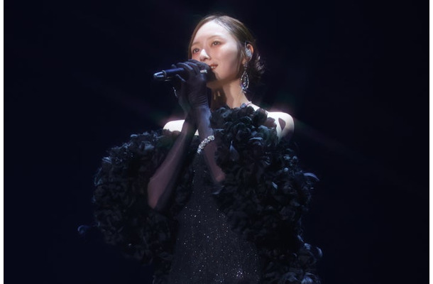 梅澤美波(C)乃木坂46LLC