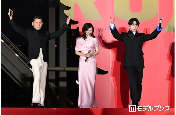 本木雅弘&宮舘涼太、息ぴったりな華麗なターン披露(C)モデルプレス