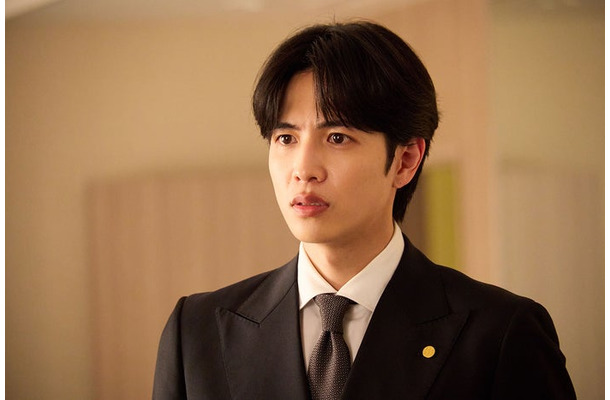 志尊淳「10回切って倒れない木はない」第8話（C）日本テレビ