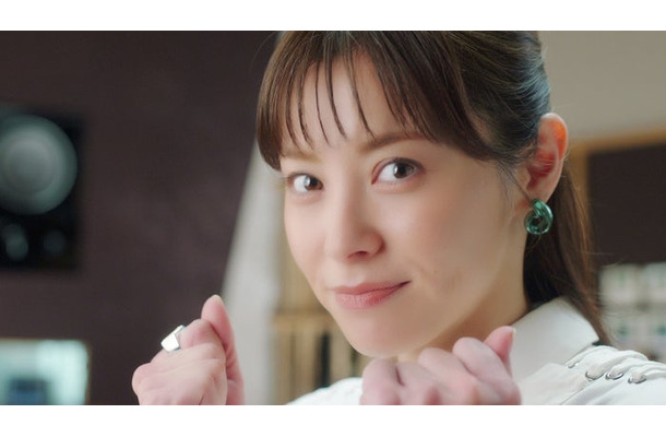 松浦亜弥／新WEB CM「松浦亜弥 CM収録 夏」篇より（提供写真）