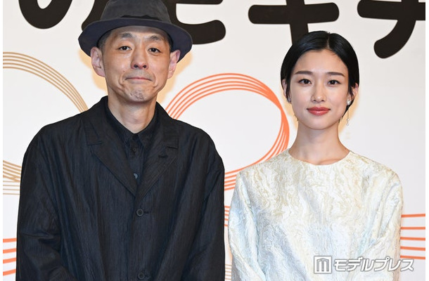 宮藤官九郎、河合優実(C)モデルプレス