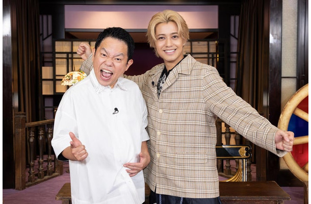 津田篤宏、高橋海人（C）テレビ東京