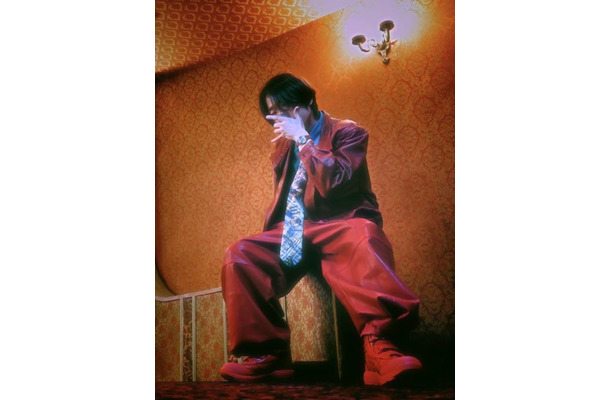 Night Tempo、今年の夏を盛り上げるダンスナンバー「Cyber Era (feat. mashi-lo)」を6月10日に配信｜ライブシーンでも存在感