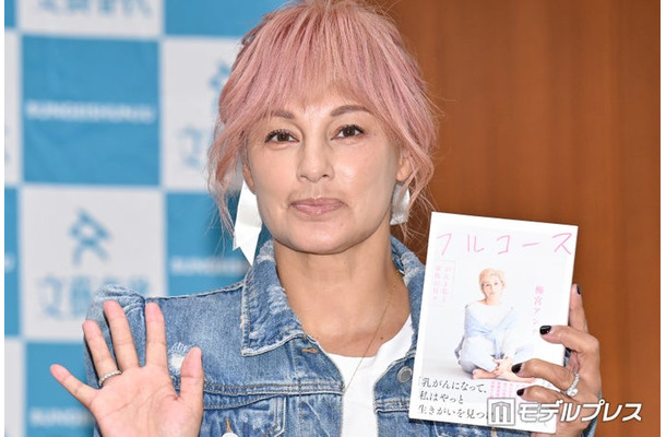 闘病記「フルコース がんと私と家族の日々」売記念記者会見に出席した梅宮アンナ(C)モデルプレス