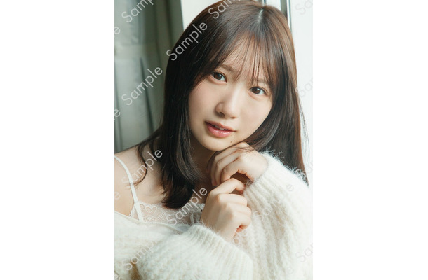 藤嶌果歩 HMV&BOOKS SHIBUYA(折り目なしB3ポスター)(C)集英社/菊地泰久