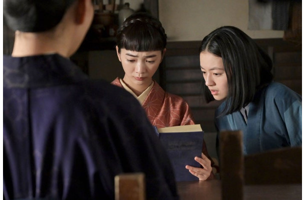 見上愛、上坂樹里「風、薫る」第59話(C)NHK