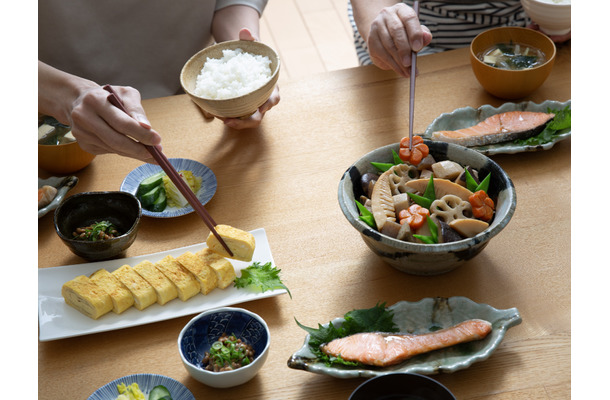 あぁ~、人が作ったご飯が食べたい!「手料理」にホッとして、無性に恋しくなるのはなぜ?ぼっちの寂しさを癒やしタイムに変換できる「ソロ飯」術