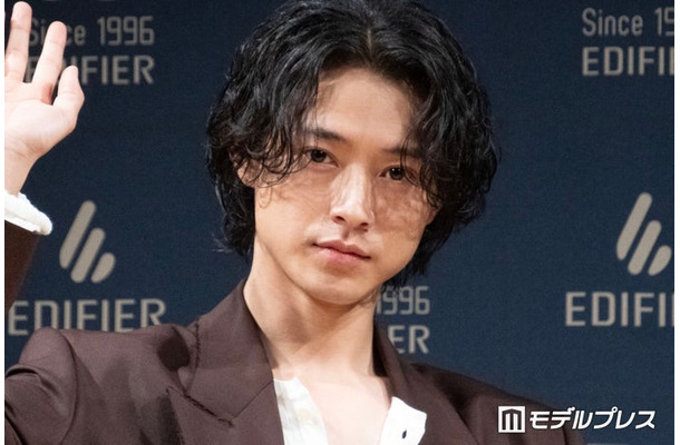 「EDIFIER」新CM発表会に登壇した山崎賢人（C）モデルプレス