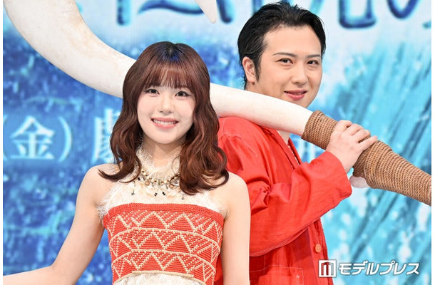 映画「モアナと伝説の海」スペシャルイベントに出席したTSUZUMI、尾上松也（C）モデルプレス