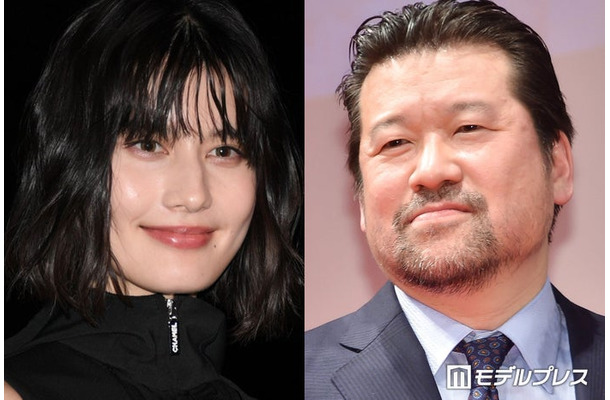 橋本愛、佐藤二朗（C）モデルプレス