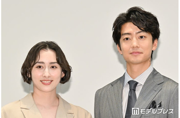 「一緒にごはんをたべるだけ」先行試写会＆制作発表記者会見に出席した早見あかり、伊藤健太郎（C）モデルプレス
