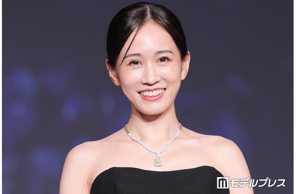 「第37回 日本ジュエリーベストドレッサー賞」30代部門を受賞した前田敦子(C)モデルプレス