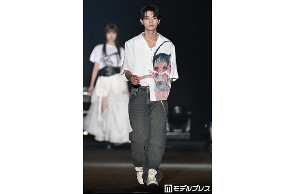鈴陽向(C)モデルプレス