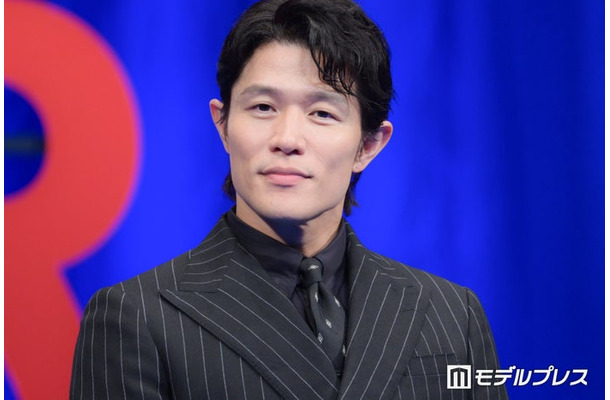 劇場版「TOKYO MER~走る緊急救命室~CAPITAL CRISIS」完成披露舞台挨拶に出席した鈴木亮平(C)モデルプレス