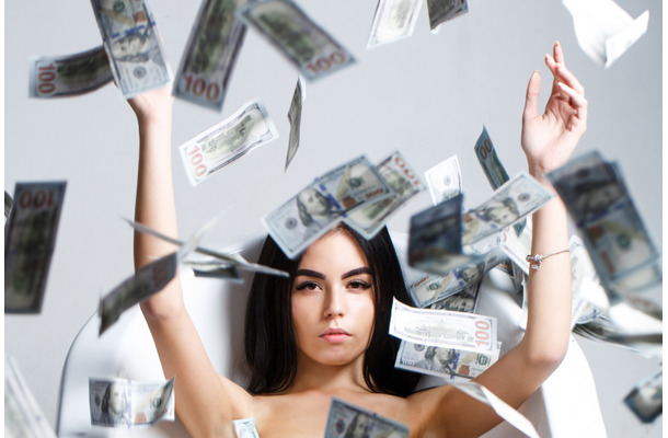 風俗で月収100万円! でも「税金を払っていない」女性はどうなる?