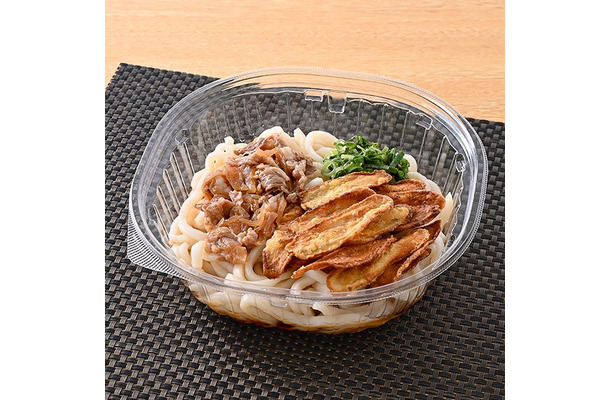 甘辛仕立ての牛肉煮 冷し肉ごぼう天うどん（税込550円）／提供画像