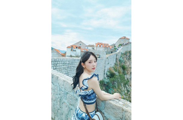 堀未央奈『深紅の余韻』撮影/藤原宏
