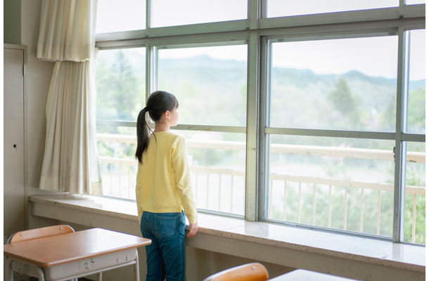 「学校ではひと言も話さない」場面かん黙の子どもが、3カ月で挙手をするまでに変わった。地道に続けた取り組みとは【菊池省三先生インタビュー】