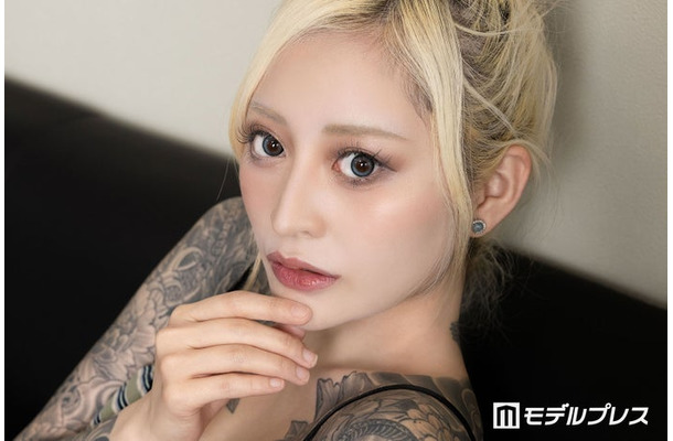 モデルプレスのインタビューに応じた小野乙葉（C）モデルプレス