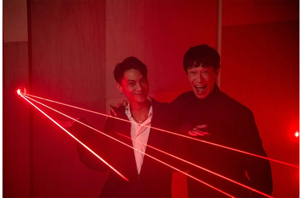 堺雅人、オーム・タナパック「VIVANT」(C)TBS