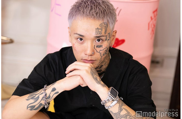 モデルプレスのインタビューに応じたたいちゃん(C)モデルプレス
