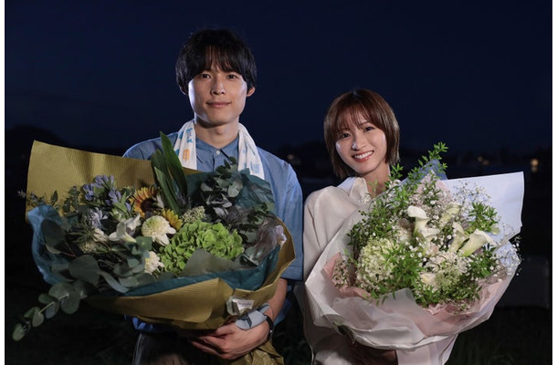 松村北斗、岡崎紗絵(C)日本テレビ