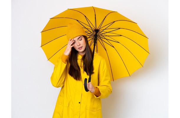 心臓病や脳卒中の引き金にも？「雨の日は不調」を軽く見ないで…天気の変化が体に及ぼす意外な影響を専門医が解説