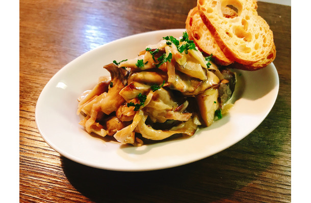 簡単なのに美味しすぎる！「きのこのクリーム煮」そのままでも、パスタに絡めても【シェフのテク】