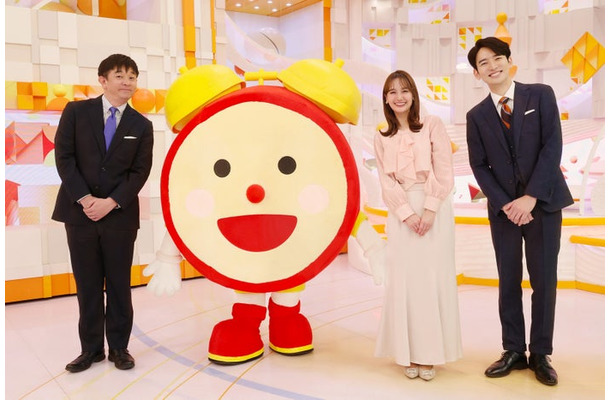 (左から)伊藤利尋アナウンサー、井上清華アナウンサ-、生田竜聖アナウンサー(C)フジテレビ