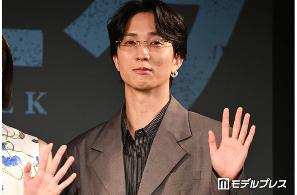 福士蒼汰に“じゅりじゅり”と呼ばれる田中樹（C）モデルプレス