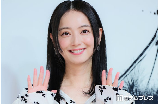 「Natural」発売記念会見に出席した佐々木希（C）モデルプレス