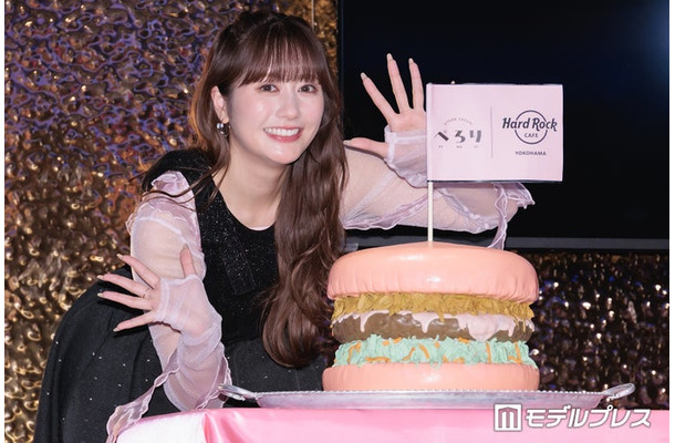 1st写真集「ぺろり」発売記念イベントに出席した佐々木彩夏（C）モデルプレス