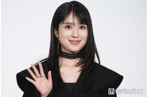 「ようこそ、TOHOシネマズへ！」とお馴染みの挨拶を生披露して沸かせた福本莉子（C）モデルプレス