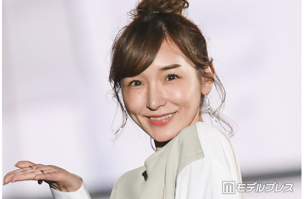 加護亜依(C)モデルプレス