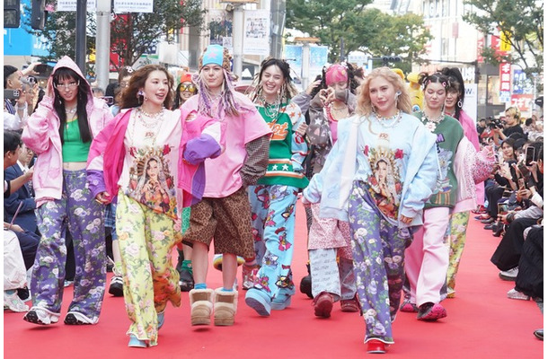 渋谷ファッションウィーク 2026 秋「SHIBUYA RUNWAY」【写真：竹内みちまろ】