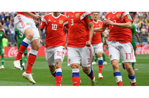W杯でロシア代表を応援したウクライナ人GK、解雇される