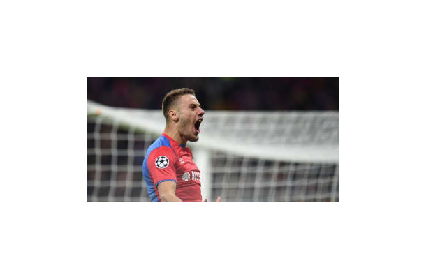 エヴァートン保有のMF、爆弾発言！「CL優勝候補はリヴァプール」