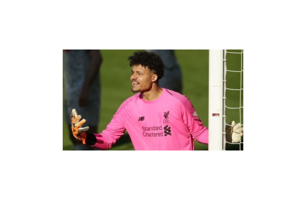 リヴァプールGK、襲われ顔面負傷…「人種差別的」動機か