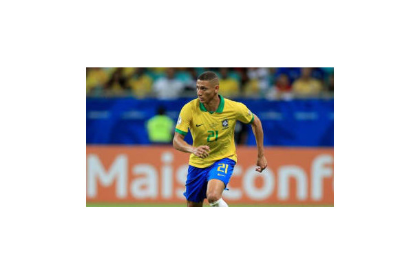 久保よ！これが現役ブラジル代表FWの「必殺股抜きテク」 だ