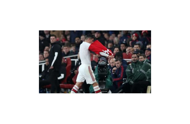 問題視されるアーセナル主将ジャカの「去り方」、監督も苦言