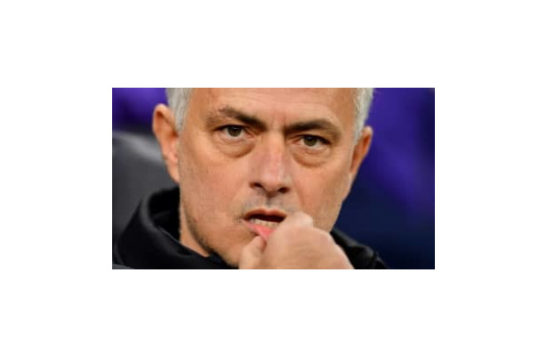 モウリーニョ監督のスキンヘッド、動画で見ると強烈だった