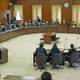 議員任期延長の改憲で対立