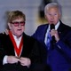 エルトン・ジョンさんが弾き語り