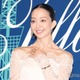 松島花、ハワイで夫とハグ ウエディングフォトに「憧れの結婚式」「映画のワンシーンみたい」と反響
