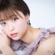 元フジアナ渡邊渚、美背中ざっくりオフショットに反響「綺麗」「大胆」